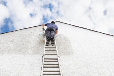 Peinture extérieure à Vallées-d'Antraigues-Asperjoc — façades et ravalement